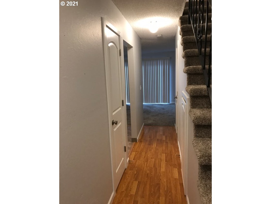 17270 Southwest Merlo Road Beaverton, OR 97003 - Photo 8 of 12