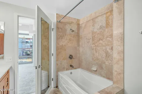 $525,000 | 7137 East Rancho Vista Drive, Unit 6009, Scottsdale, AZ 85251