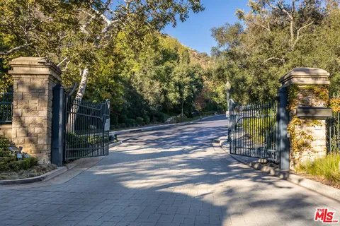 a view of a basketball court