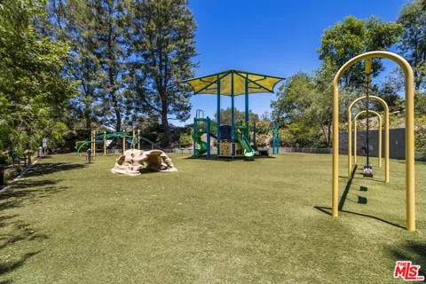 a view of a tennis court