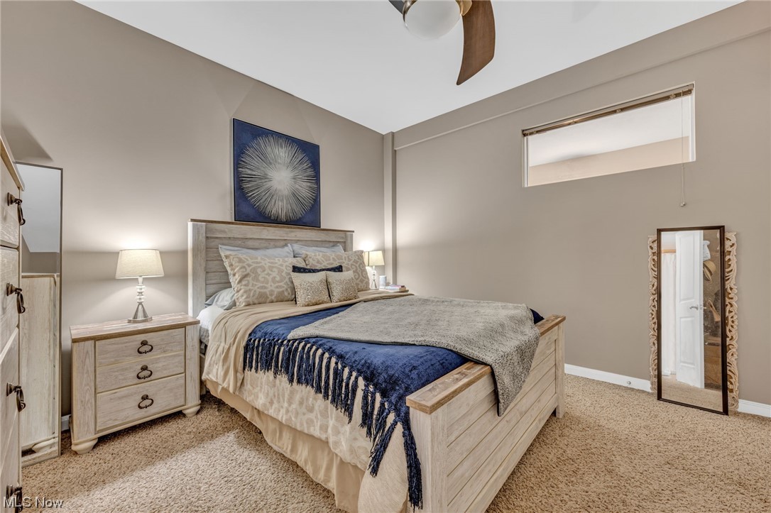 1237 Washington Avenue, Unit 1110 Cleveland, OH 44113 - Photo 20 of 28 View of carpeted bedroom