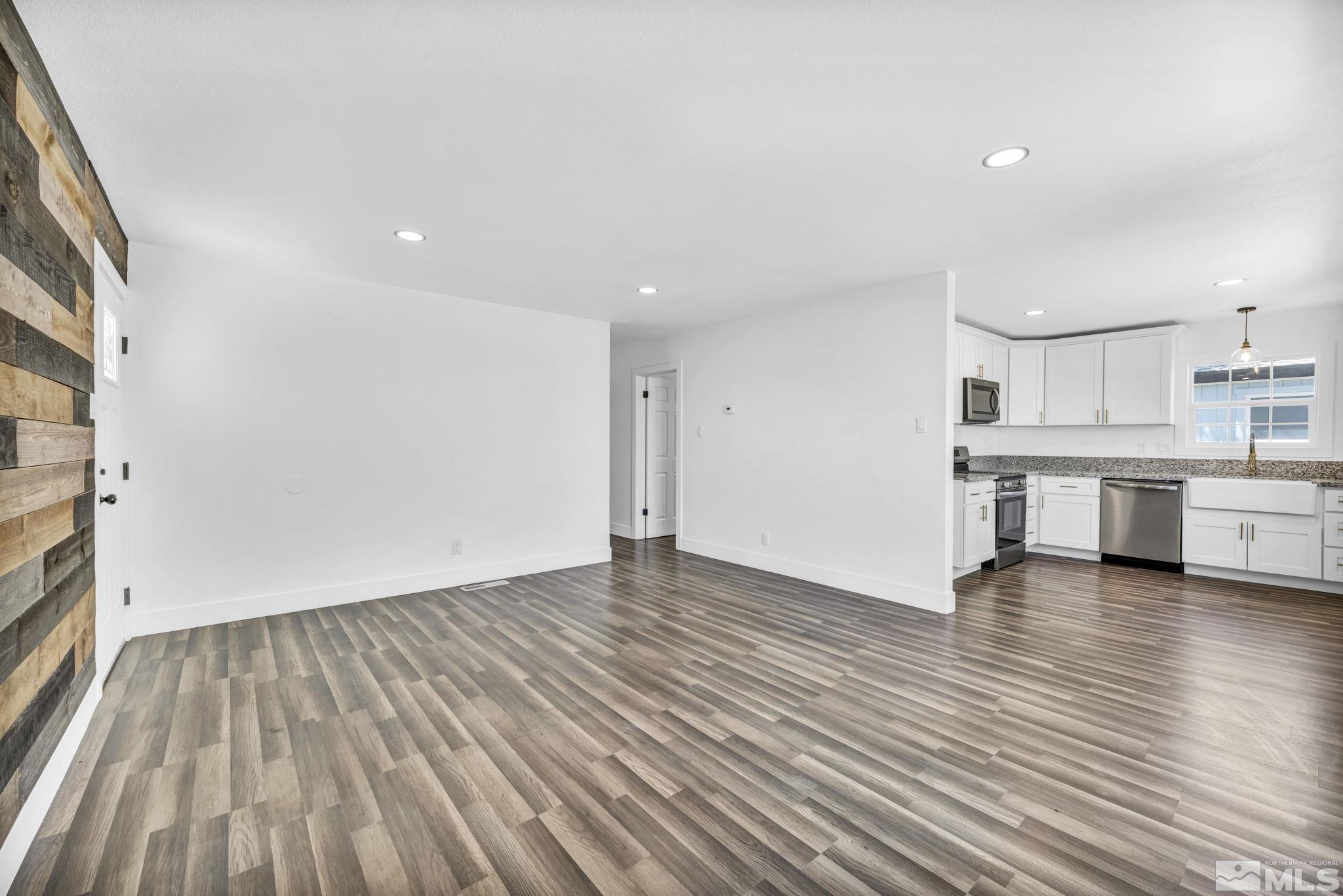 575 Wellington Way Reno, NV 89506 - Photo 5 of 17 Photo 5
