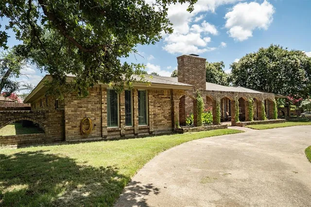 $530,000 | 2016 Pembrooke Place, Denton, TX 76205