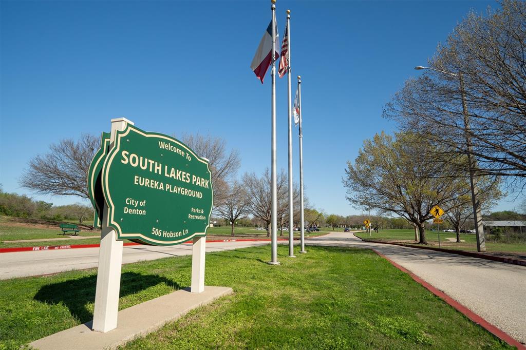 2016 Pembrooke Place Denton, TX 76205 - Photo 36 of 40 a sign on the side of the road