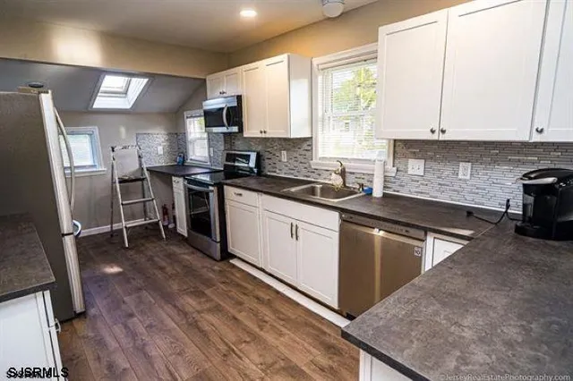 $2,500 | 582 2nd Street, Somers Point, NJ 08244