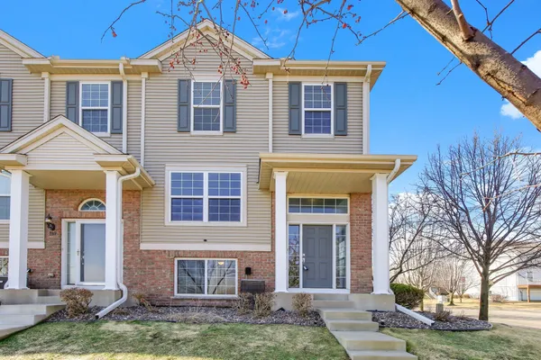 $329,900 | 891 Ledgestone Drive, Mahtomedi, MN 55115