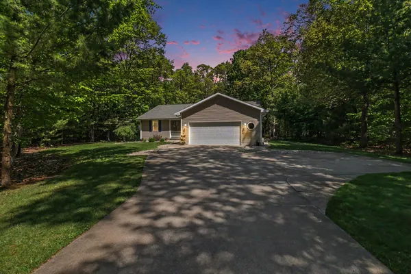 $525,000 | 6544 Forest Edge Drive, Ludington, MI 49431