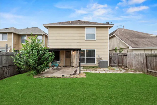 $255,000 | 10827 Windfern Lakes Street, Houston, TX 77064