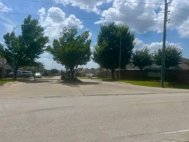 $255,000 | 10827 Windfern Lakes Street, Houston, TX 77064