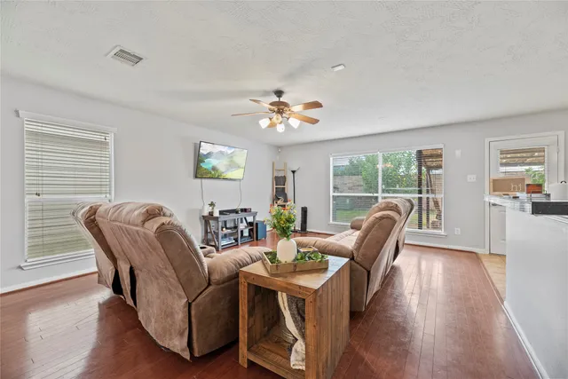 $255,000 | 10827 Windfern Lakes Street, Houston, TX 77064