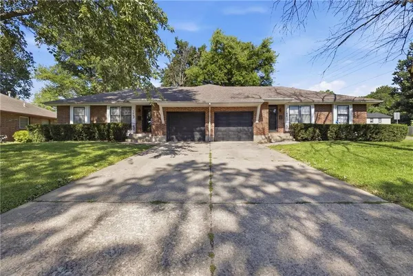 $375,000 | 5900 Westridge Road, Raytown, MO 64133