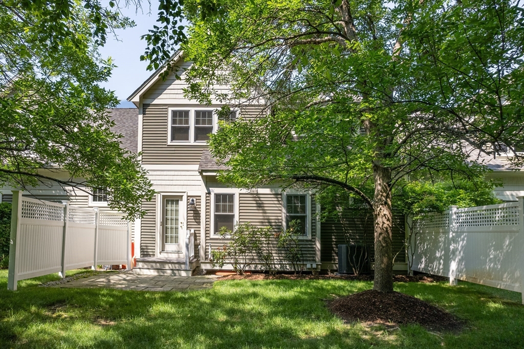 4 Lowell Drive, Unit 4 Hopkinton, MA 01748 - Photo 28 of 33