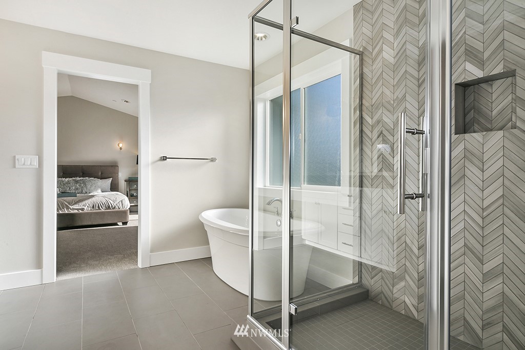 7701 Connells Prairie Road Bonney Lake, WA 98391 - Photo 17 of 24 Gallery Image 17