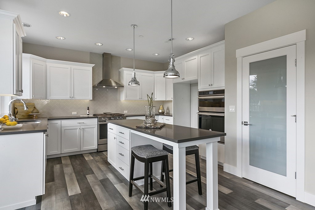 7701 Connells Prairie Road Bonney Lake, WA 98391 - Photo 10 of 24 Gallery Image 10