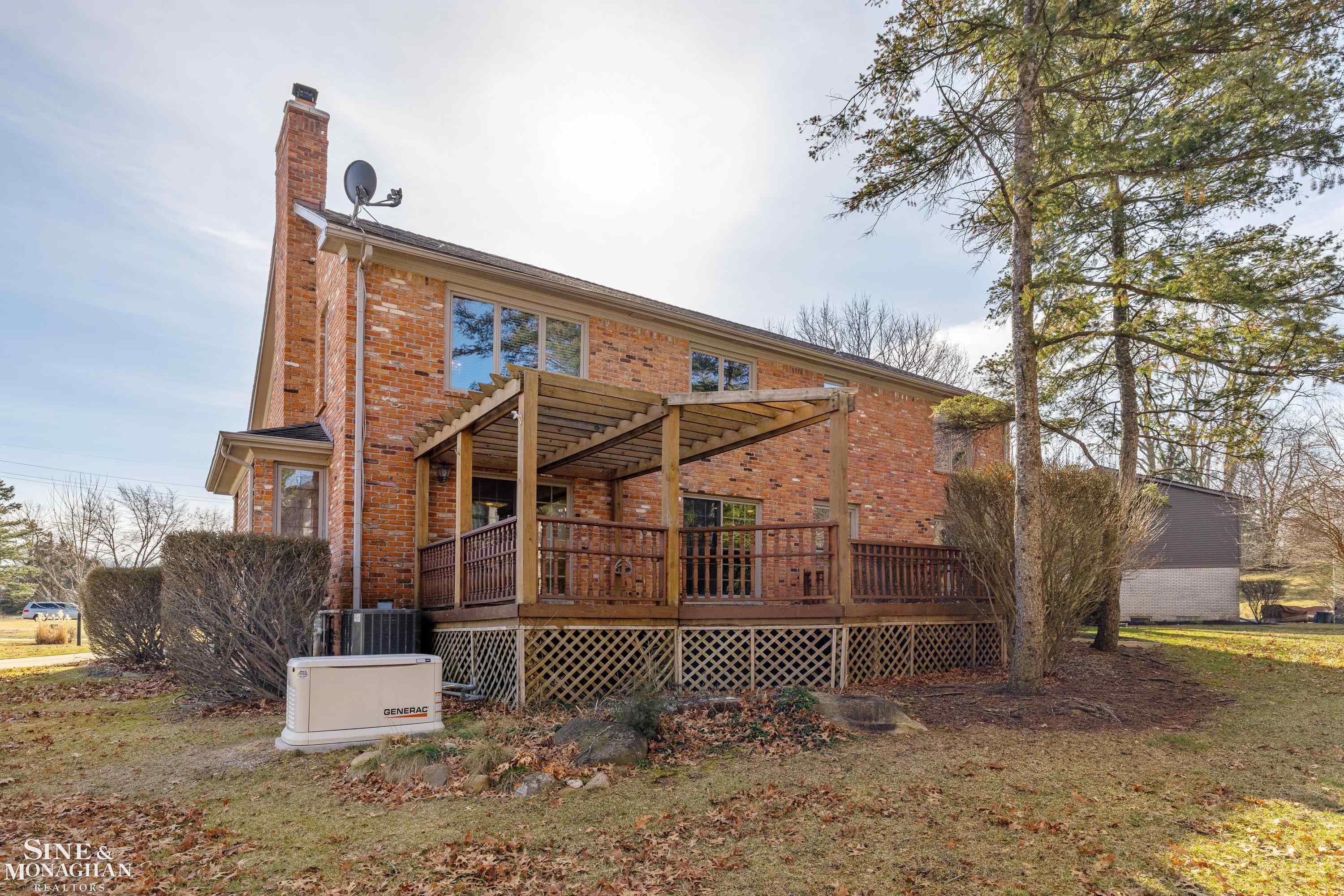 610 Deerfield Court Rochester, MI 48309 - Photo 48 of 55 50169343-81e339bd-6f2b-406d-a0a1-20c2bdf2c54d.JPG