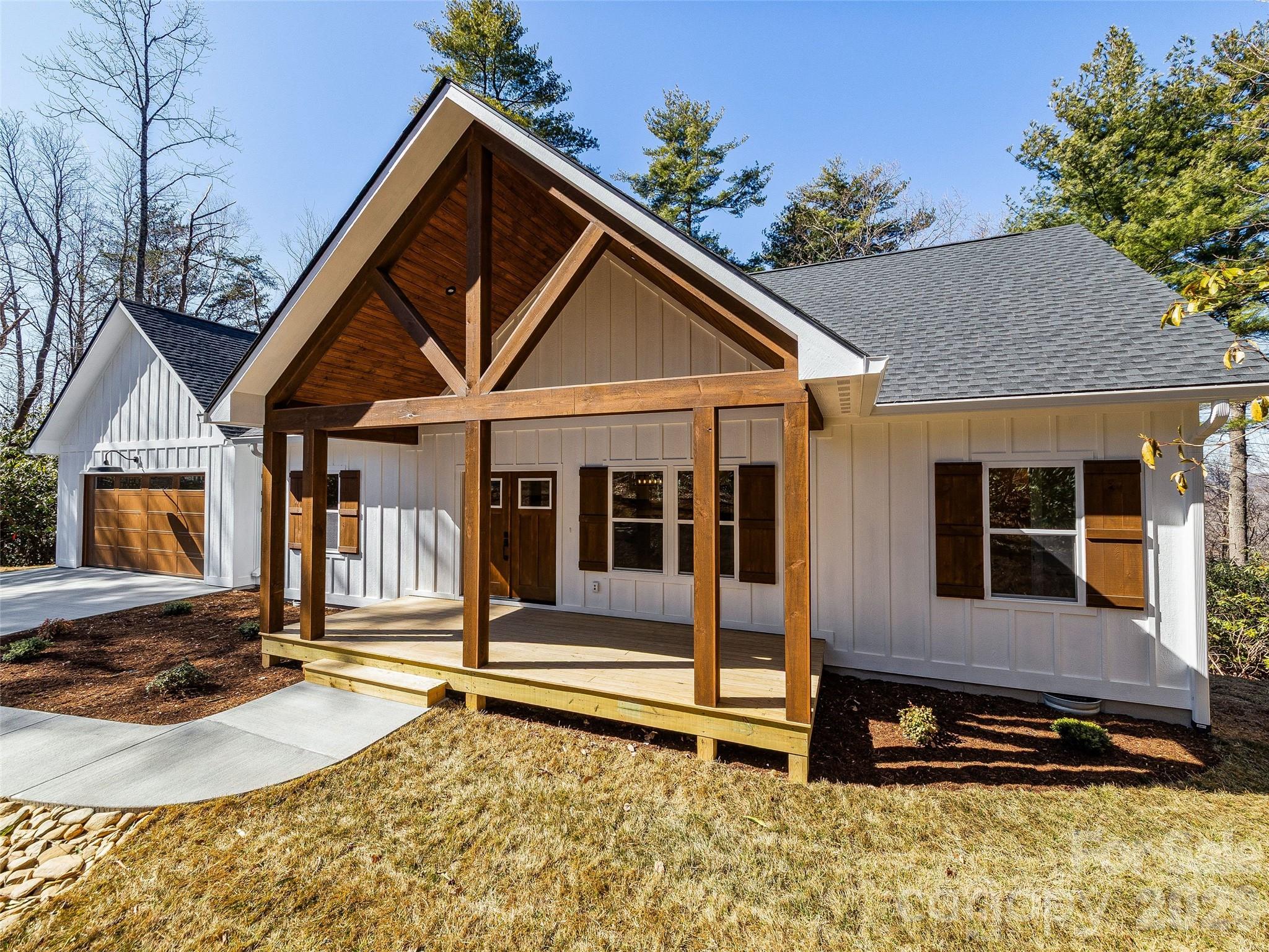 177 Shadow Run Road Hendersonville, NC 28792 - Photo 3 of 44