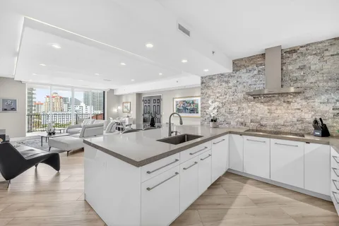 $1,069,000 | 100 South Birch Road, Unit 803, Fort Lauderdale, FL 33316