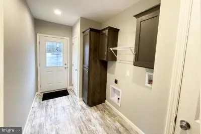 a view of a walk in closet