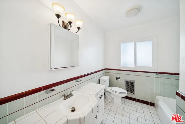 $2,850 | 1270 Havenhurst Drive, Unit 12, West Hollywood, CA 90046