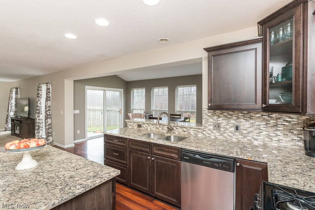 173 Sandstone Ridge Way Berea, OH 44017 - Photo 3 of 32 Gallery Image 3