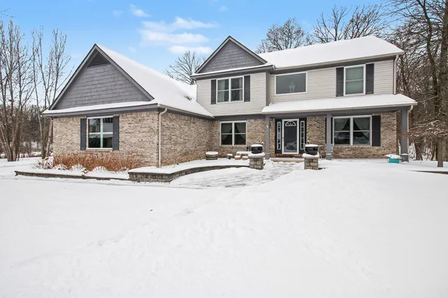 $520,000 | 11500 Appaloosa Trail, Pinckney, MI 48169
