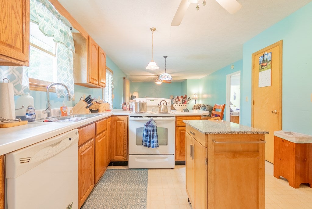11657 Grapefield Road Bastian, VA 24314 - Photo 18 of 59 Gallery Image 18