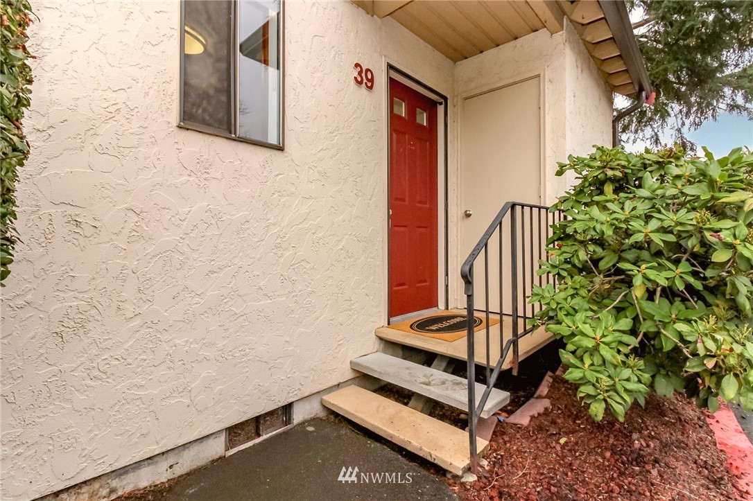 1822 Maple Lane, Unit G39 Kent, WA 98030 - Photo 2 of 34 Gallery Image 2