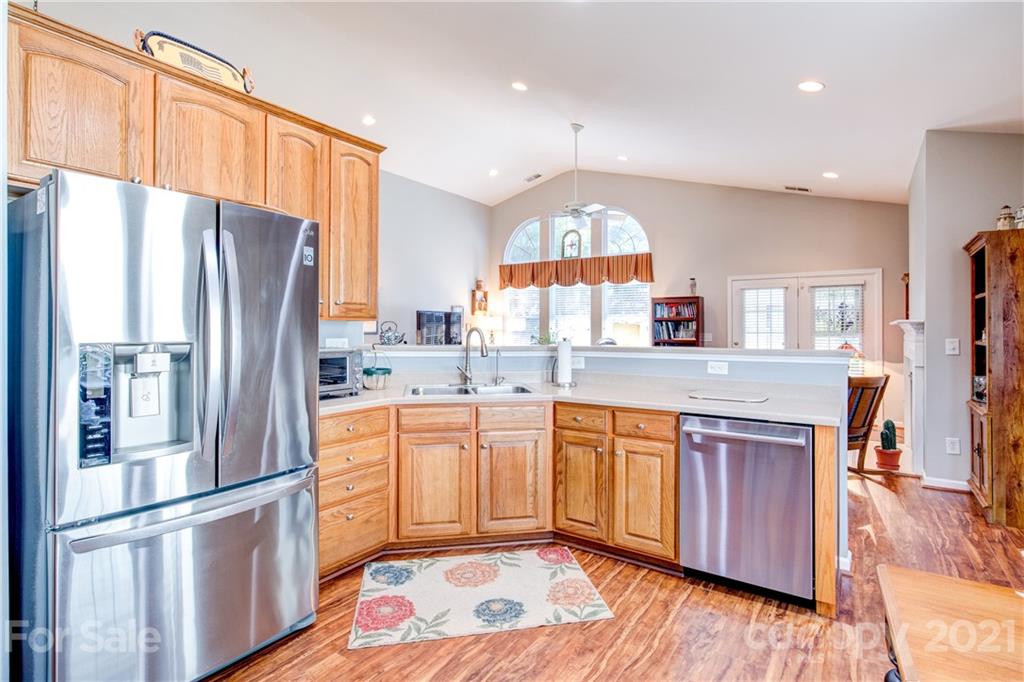 1014 Platinum Drive Fort Mill, SC 29708 - Photo 14 of 26 Gallery Image 14