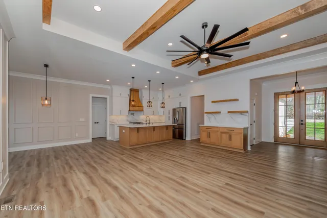 $699,900 | 211 Chatuga Way, Loudon, TN 37774