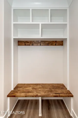 $699,900 | 211 Chatuga Way, Loudon, TN 37774