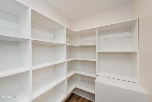 $699,900 | 211 Chatuga Way, Loudon, TN 37774