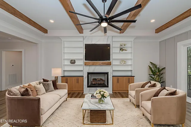 $699,900 | 211 Chatuga Way, Loudon, TN 37774