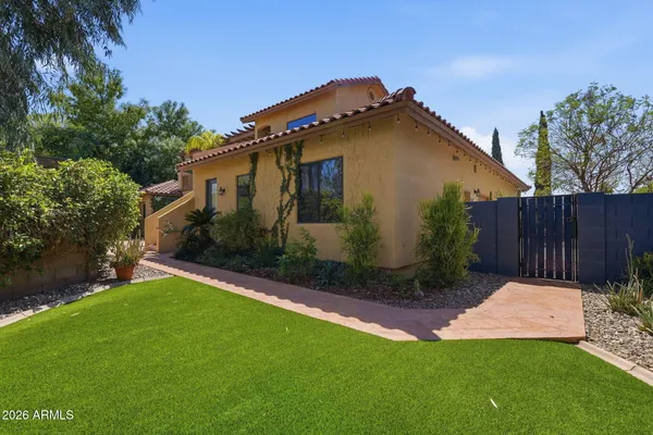 $2,100,000 | 2634 North 52nd Street, Phoenix, AZ 85008