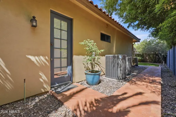 $2,100,000 | 2634 North 52nd Street, Phoenix, AZ 85008