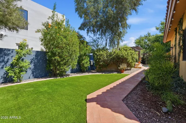 $2,100,000 | 2634 North 52nd Street, Phoenix, AZ 85008