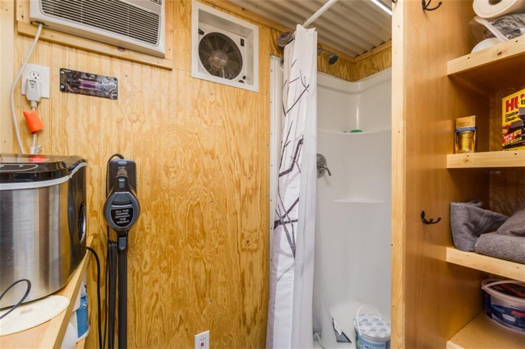 2400 Shinbone Ridge Road LaFayette, GA 30728 - Photo 5 of 29 a bathroom with a sink and a mirror