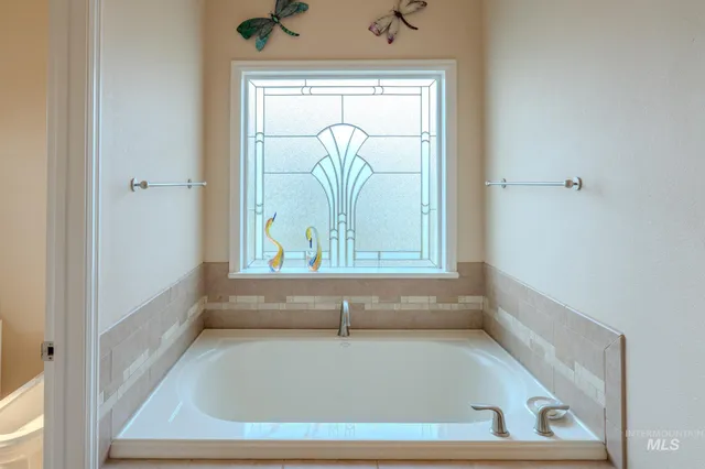 $700,000 | 2460 Valleyview Drive, Clarkston, WA 99403