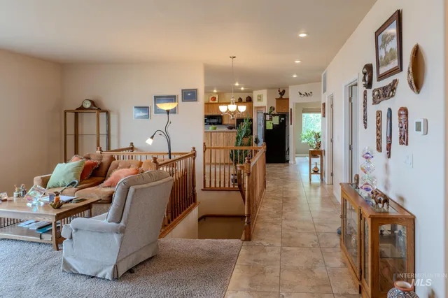 $700,000 | 2460 Valleyview Drive, Clarkston, WA 99403