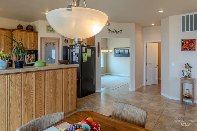 $700,000 | 2460 Valleyview Drive, Clarkston, WA 99403