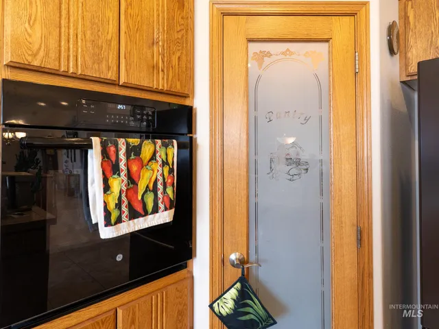 $700,000 | 2460 Valleyview Drive, Clarkston, WA 99403