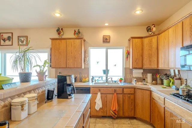 $700,000 | 2460 Valleyview Drive, Clarkston, WA 99403