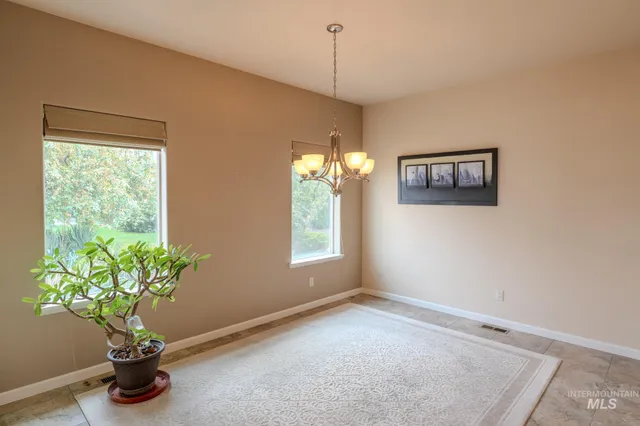 $700,000 | 2460 Valleyview Drive, Clarkston, WA 99403