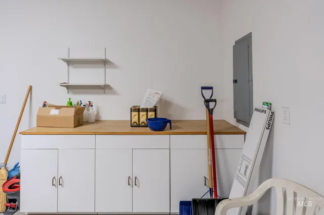 $700,000 | 2460 Valleyview Drive, Clarkston, WA 99403