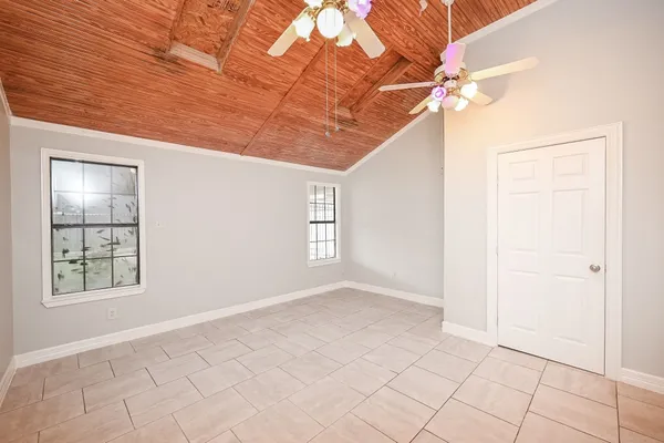 $1,750 | 15723 Creekhaven Drive, Houston, TX 77084