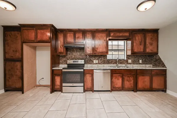 $1,750 | 15723 Creekhaven Drive, Houston, TX 77084