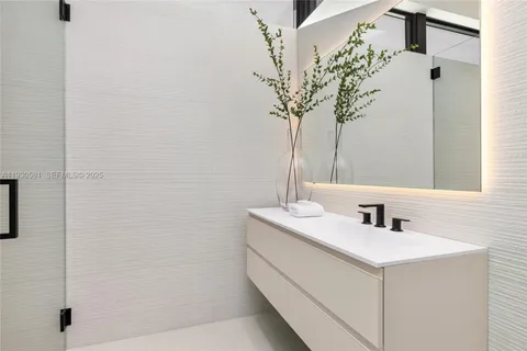 $12,950,000 | 630 Isle Of Palms Drive, Fort Lauderdale, FL 33301