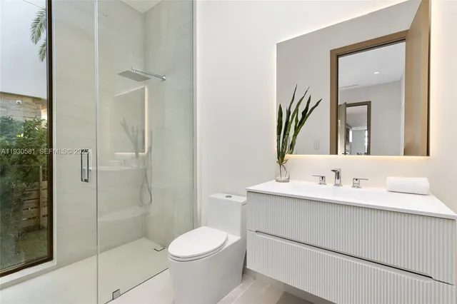 $12,950,000 | 630 Isle Of Palms Drive, Fort Lauderdale, FL 33301