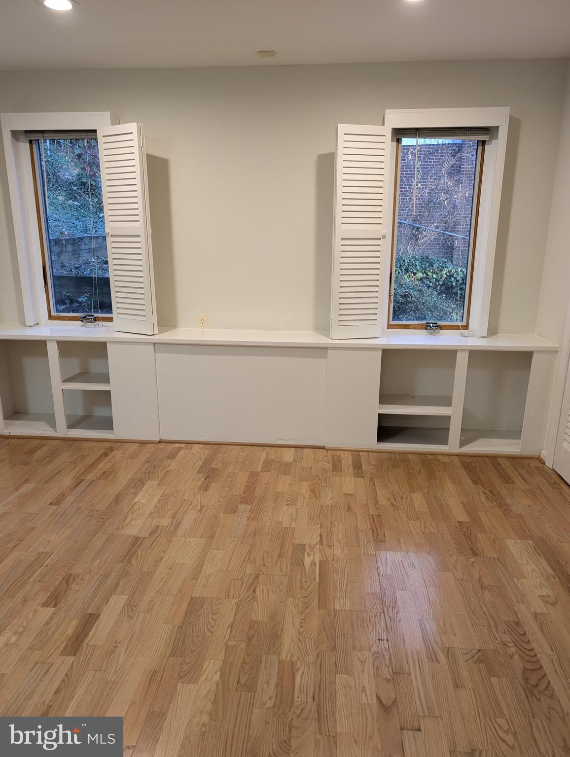 6705 Goldsboro Road Bethesda, MD 20817 - Photo 29 of 60 a view of an empty room with a window