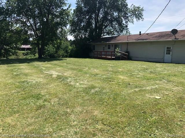 2640 North Lapeer Road Lapeer, MI 48446 - Photo 3 of 28 IMG_2838.jpg