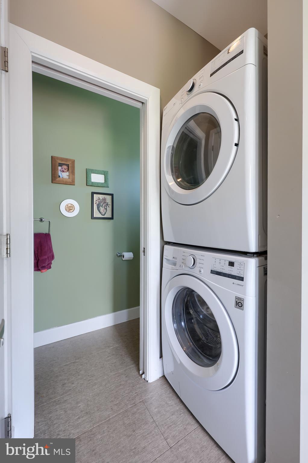 356 North Broad Street Lititz, PA 17543 - Photo 19 of 53 a utility room with dryer and washer